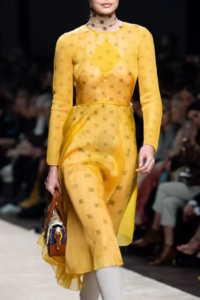 Look 128